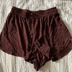 Lululemon Principal Dancer short - size 6